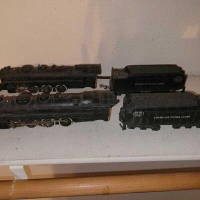 #1438 â€¢ 2 Vintage Lionel Locomotive's Trains