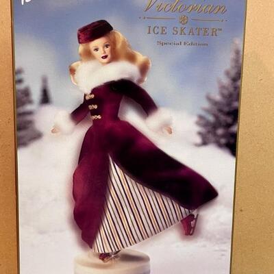 Barbie Victorian Skater