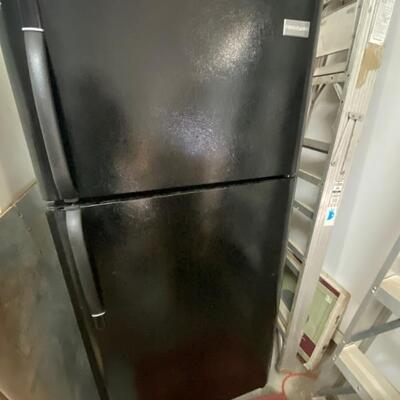 Frigidaire refrigerator 