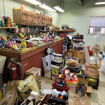 Estate sale photo
