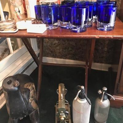 folding table $110
30 X 30 X 27"
