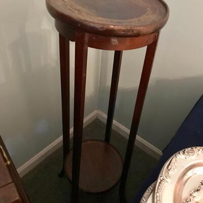 plant stand $45
12 X 39"