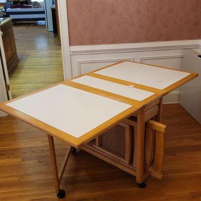 Vintage Folding Butterfly Table with 4 wicker rattanchairs 