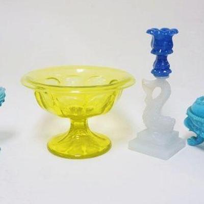 1059	GROUP OF ASSORTED VICTORIAN COLORED GLASS INCLUDING VASELINE COMPOTE
