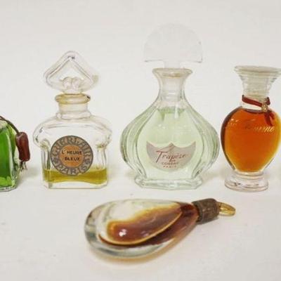 1062	GROUP OF 6 MOSTLY PARIS ASSORTED PERFUMES INCLUDING RAPHAEL PARIS, GUERLAIR PARIS, TRAPEZE DE CORDAY PARIS, MARCEL ROCHAS PARIS,...