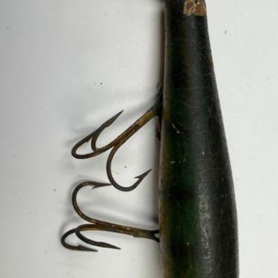 https://www.ebay.com/itm/115541116059	NW5912 Delton Special Tampa Hand Painted Wood Vintage Lure 5"
