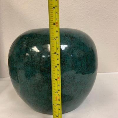 https://www.ebay.com/itm/115536304925	JF4003 Vintage Green Black Mottled Ginger Jar LOCAL PICKUP
