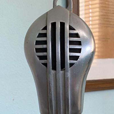 https://www.ebay.com/itm/125532686814	NW5704 Turner Crystal Microphone - Not Tested - Antiques Vintage
