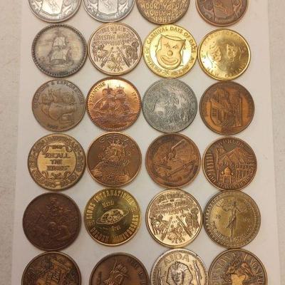 https://www.ebay.com/itm/125526209397	LAN3891 VINTAGE LOT OF 24 BRONZE MARDI-GRAS DOUBLOONS
