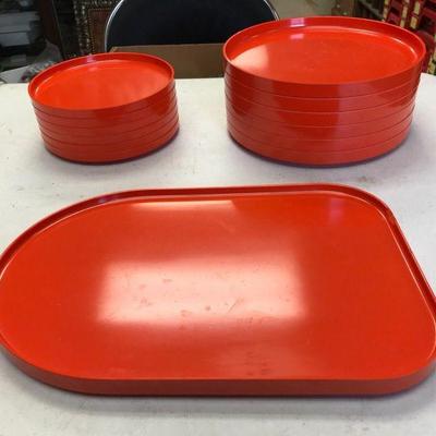 https://www.ebay.com/itm/115534065306	PO7003 Vintage Massimo Vignelli Heller Orange Plate Set Made in Italy 13 pc
