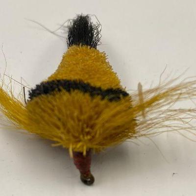 https://www.ebay.com/itm/125532741014	NW5902 ANTIQUE Fly Fishing handmade Lure - Bee
