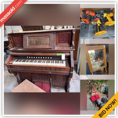 Estate sale photo