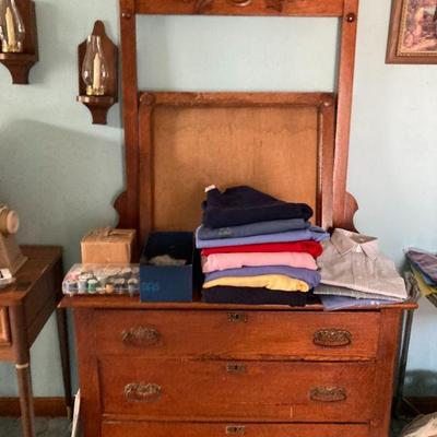 antique dresser w/swing mirror