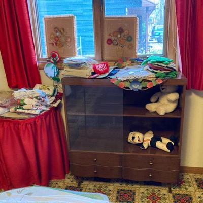 mcm shelf unit w/sliding glass doors