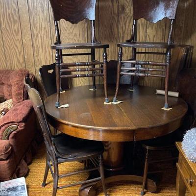 oak table with leaves
6 chairs