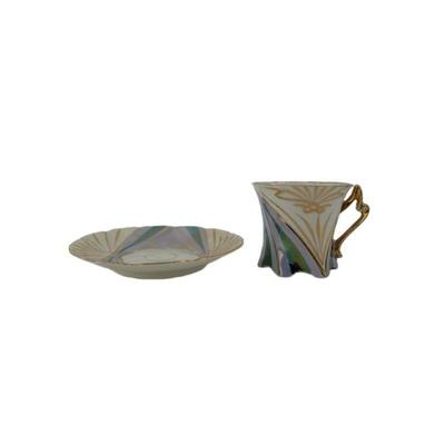 Vintage Art Deco style teacup and saucer