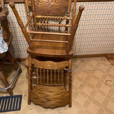 fabulous round 
60" diameter oak table and 4 chairs