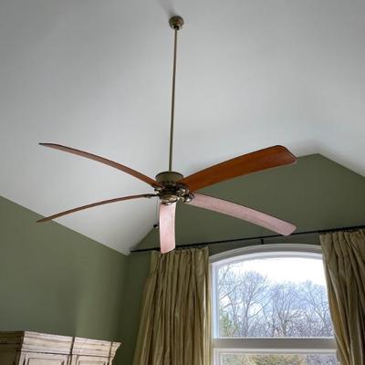3 Ceilings fan, 25 inch blades $100.00. Each 