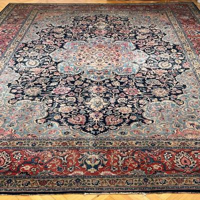 ANTIQUE MEDALLION CARPET  |  
l. 176 x w. 133 in.
