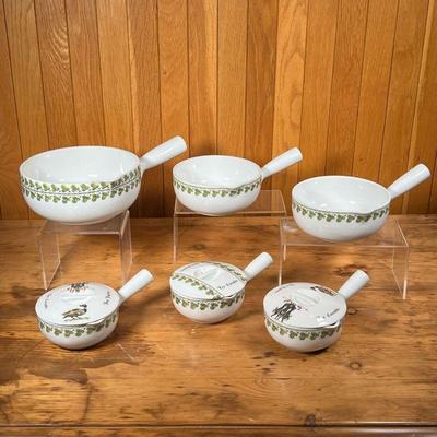 (6pc) D'AUTEUIL BOWLS  |
French porcelain handled bowls, including one serving bowl of large size (l. 12 in.), two smaller bowls...