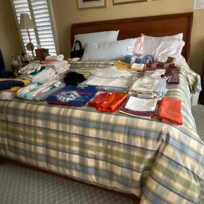 King sleigh bed w/Temperpedic mattress set