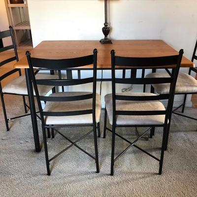 Set $149 table 46 X 32 X 30"