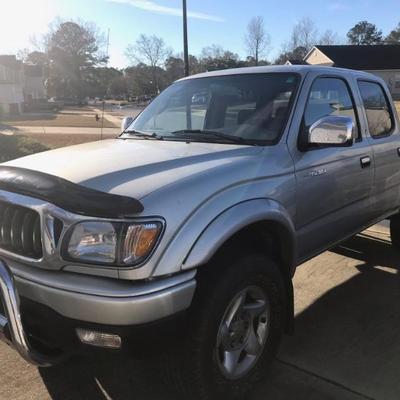 $9,000 Toyota Tacoma 2002
92K miles