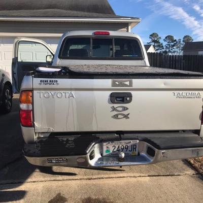 $9,000 Toyota Tacoma 2002
92K miles