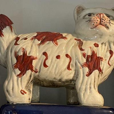 Staffordshire style cat 