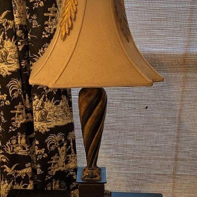table lamp w/shade