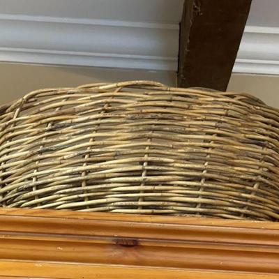 large basket w/handles