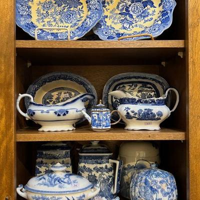 Blue and white collection - Delft, Blue Willow, Blue Onion, Flo Blue