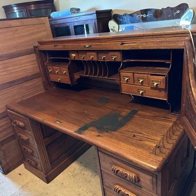 Roll top desk