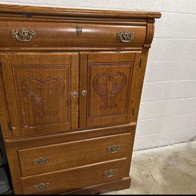 Dresser