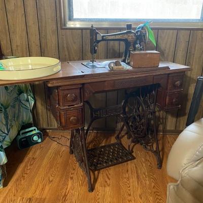 Estate sale photo