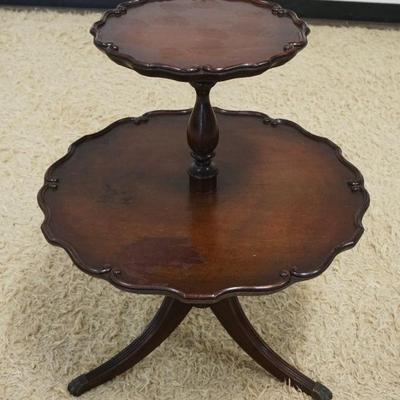 1067	MAHOGANY 2 TIER SCALLOPED EDGE TABLE
