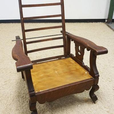 1074	OAK MORRIS CHAIR
