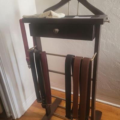 Gentlemen's accessory caddy