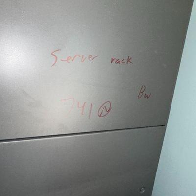 SERVER RACK