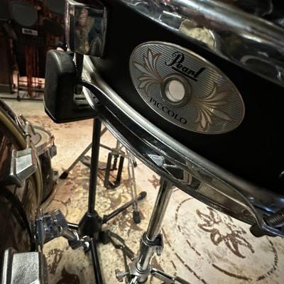 Pearl Piccolo drum and heavy duty stand