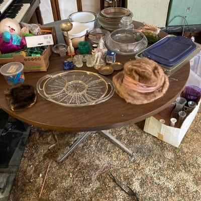 Round table 