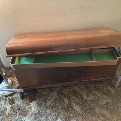 Hope chest