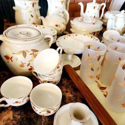 Hall China Autumn Leaf