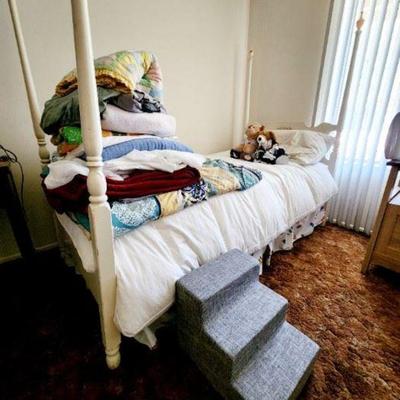 Four Poster Bed