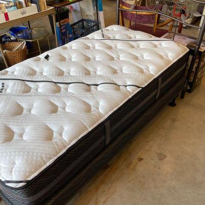 like new twin bed