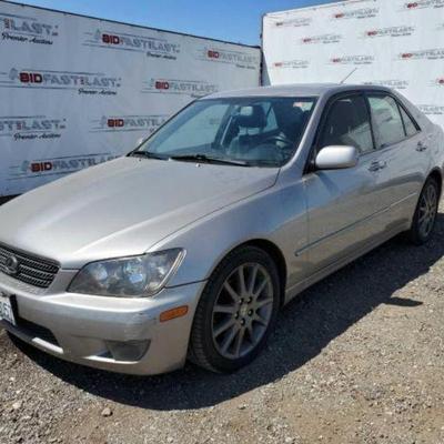 #305 â€¢ 2004 Lexus IS 300