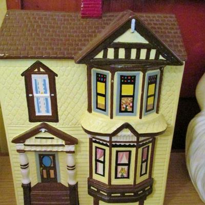 Vintage Victorian house cookie jar
