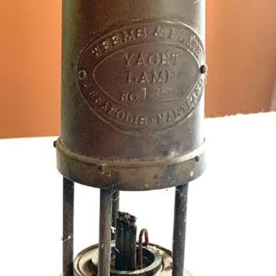 Weems Plaph yacht lamp, 7 in.