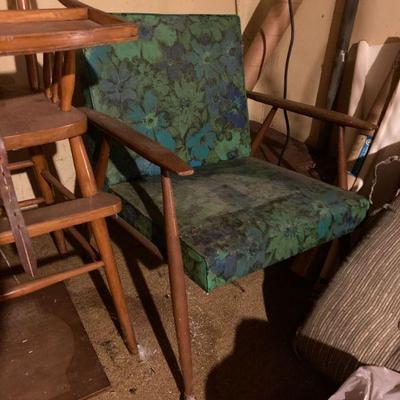 MC vinyl chair
