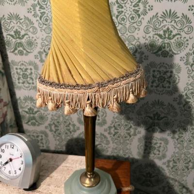 Cute '60s Brass 
Lamp w/ Faux Jade Base $25